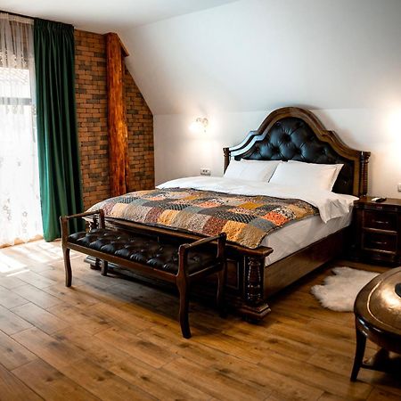 Boutique Marlen Bed & Breakfast Ghimbav ภายนอก รูปภาพ
