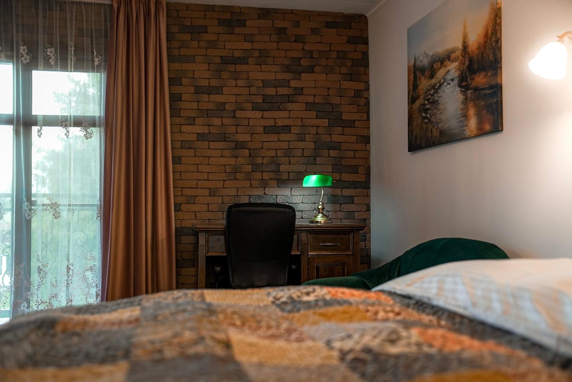 Boutique Marlen Bed & Breakfast Ghimbav ภายนอก รูปภาพ