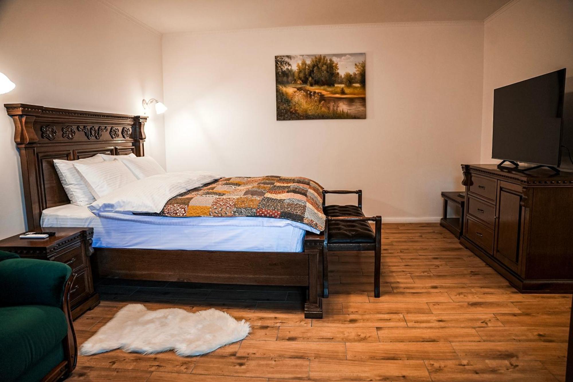 Boutique Marlen Bed & Breakfast Ghimbav ภายนอก รูปภาพ