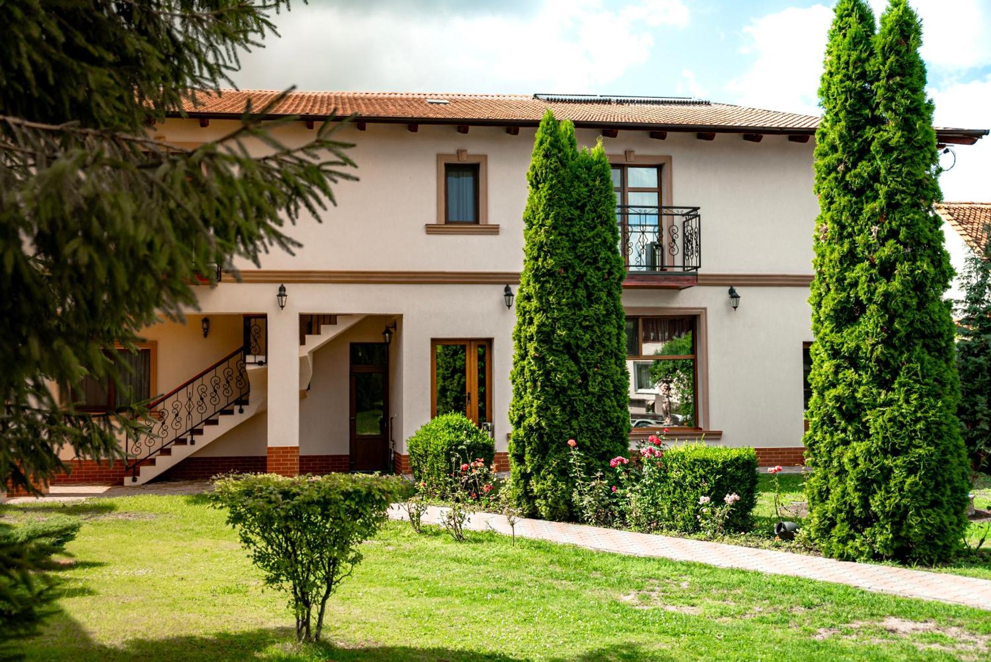 Boutique Marlen Bed & Breakfast Ghimbav ภายนอก รูปภาพ