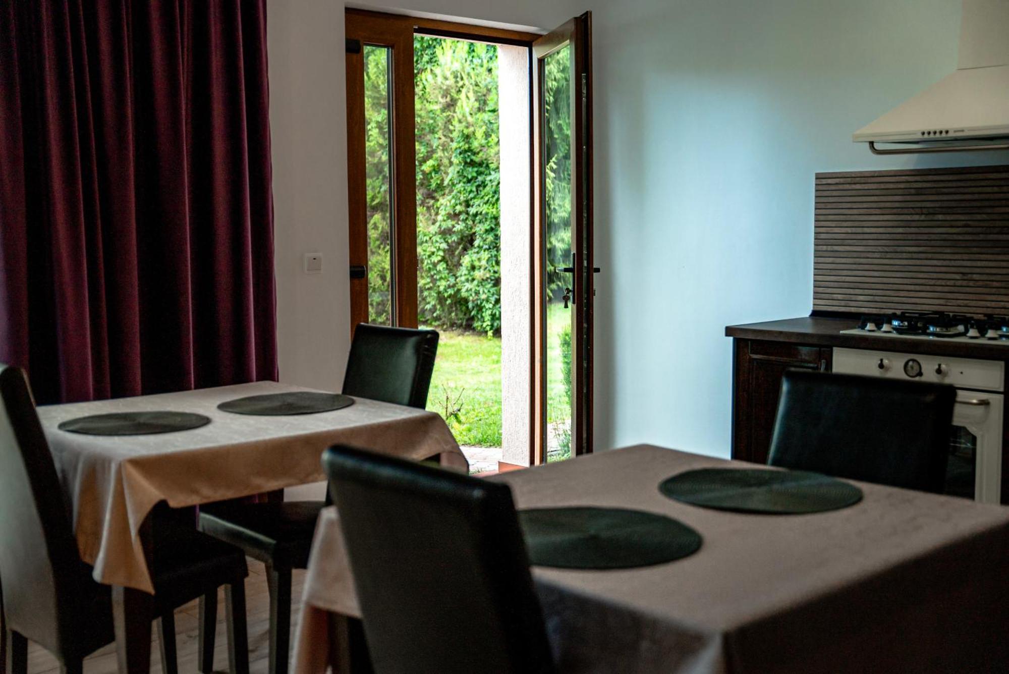 Boutique Marlen Bed & Breakfast Ghimbav ภายนอก รูปภาพ