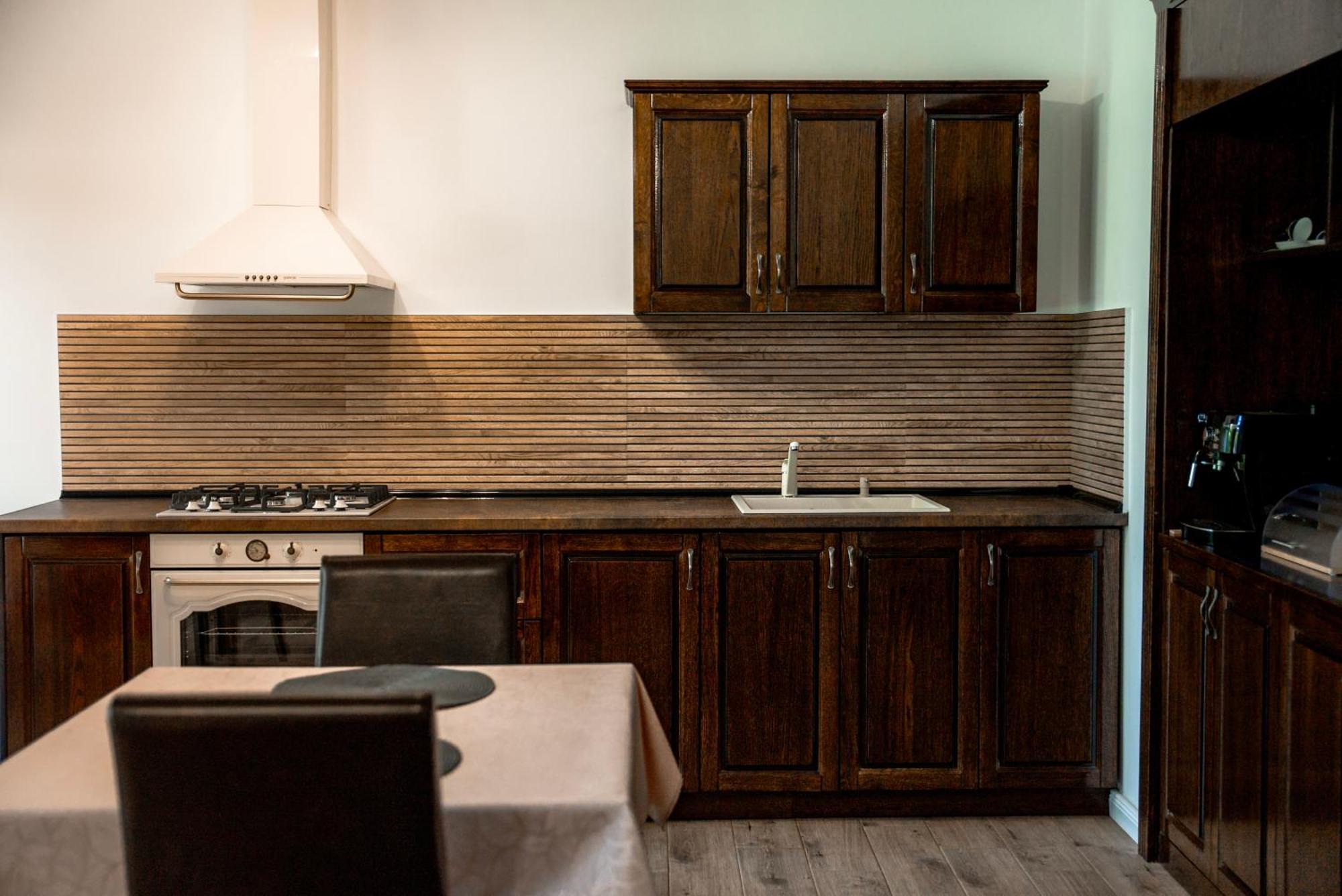 Boutique Marlen Bed & Breakfast Ghimbav ภายนอก รูปภาพ