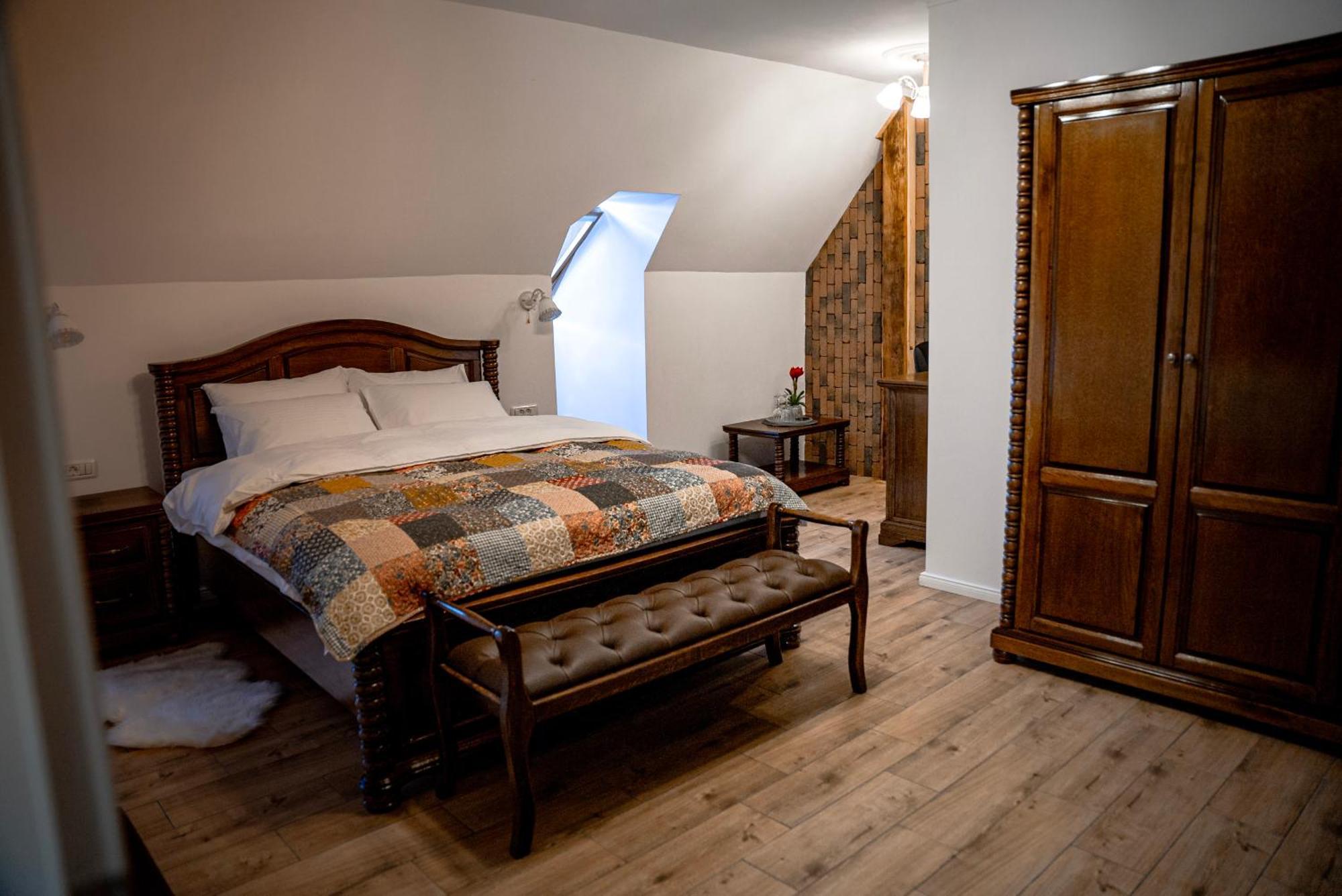 Boutique Marlen Bed & Breakfast Ghimbav ภายนอก รูปภาพ