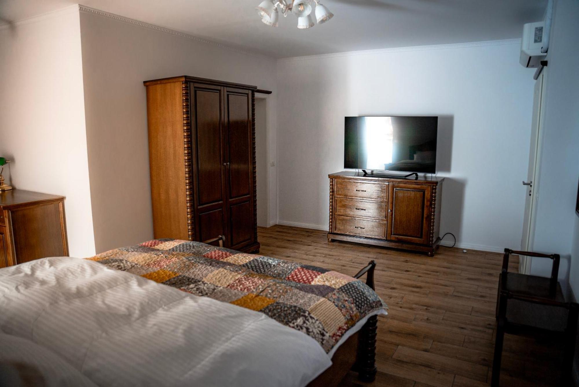 Boutique Marlen Bed & Breakfast Ghimbav ภายนอก รูปภาพ