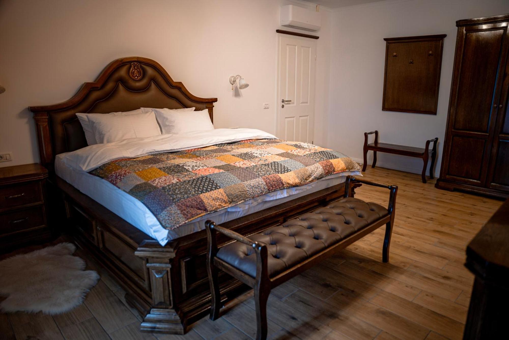 Boutique Marlen Bed & Breakfast Ghimbav ภายนอก รูปภาพ