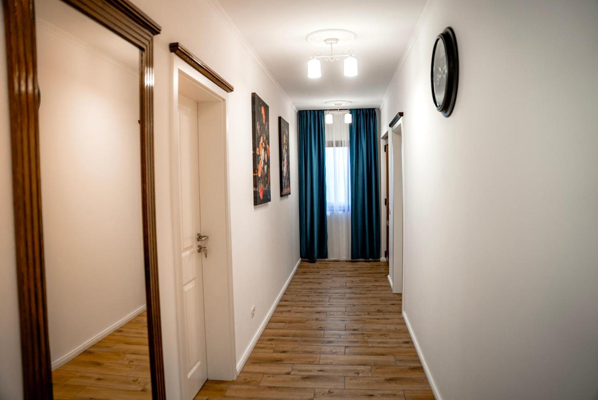 Boutique Marlen Bed & Breakfast Ghimbav ภายนอก รูปภาพ