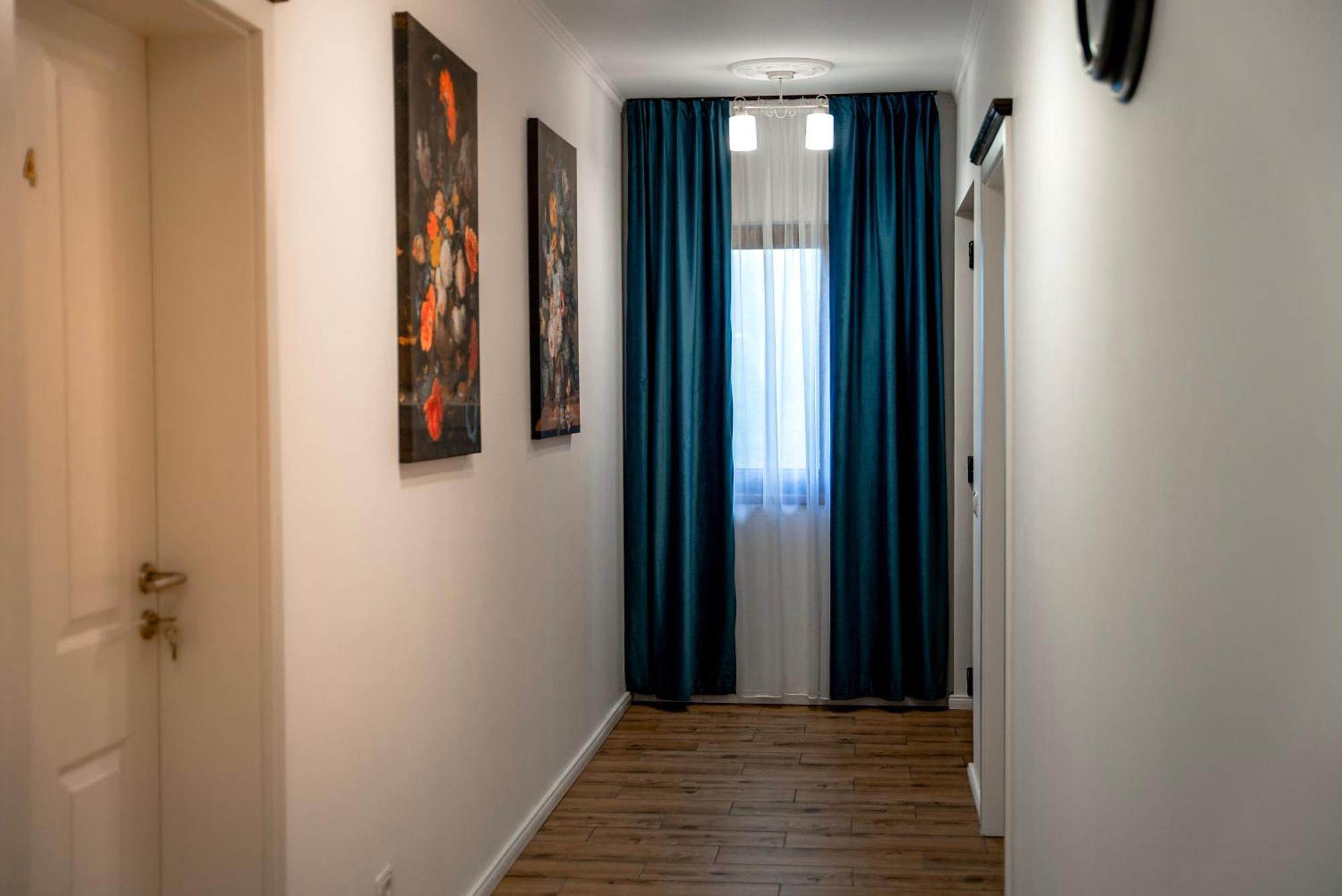 Boutique Marlen Bed & Breakfast Ghimbav ภายนอก รูปภาพ